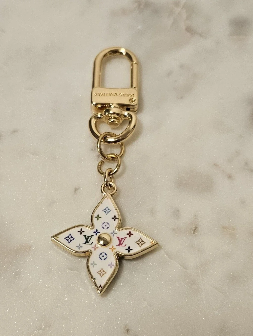 Fashion Multicolor Monogram Flower Pendant Charm 🌸